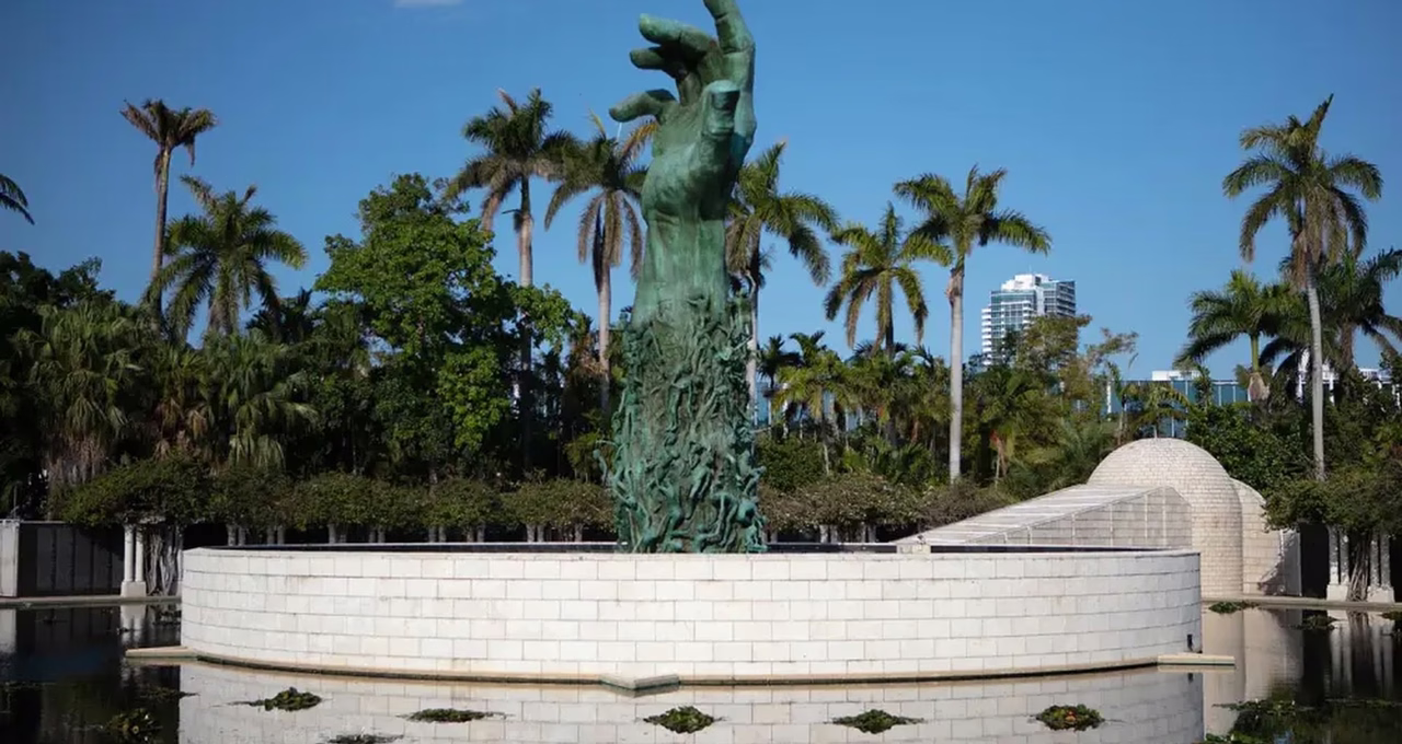 Holocaust Memorial Miami Beach