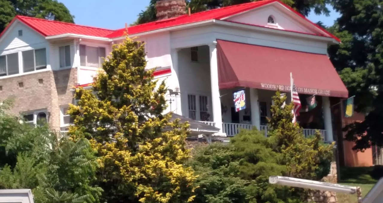 Woodward House on Manor Grade
