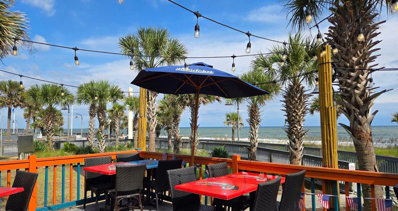 8th Ave Tiki Bar & Grill